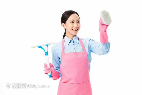家政服務女性 擦亮城市生活的玻璃使者